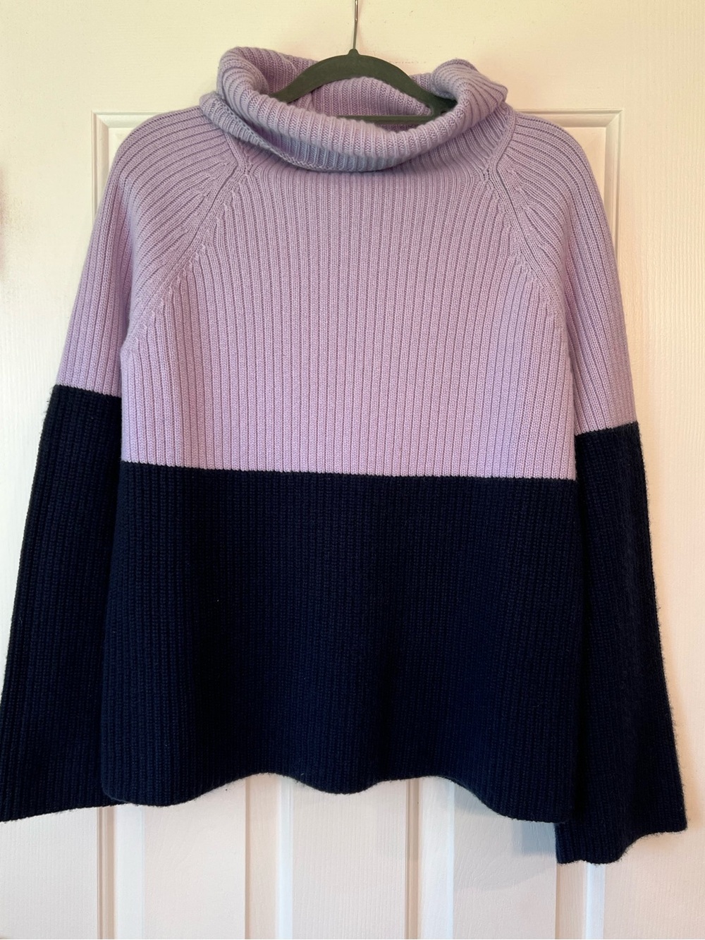 Ann Taylor 100% Cashmere Lavender Navy Blue Color Block Turtleneck Sweater Med